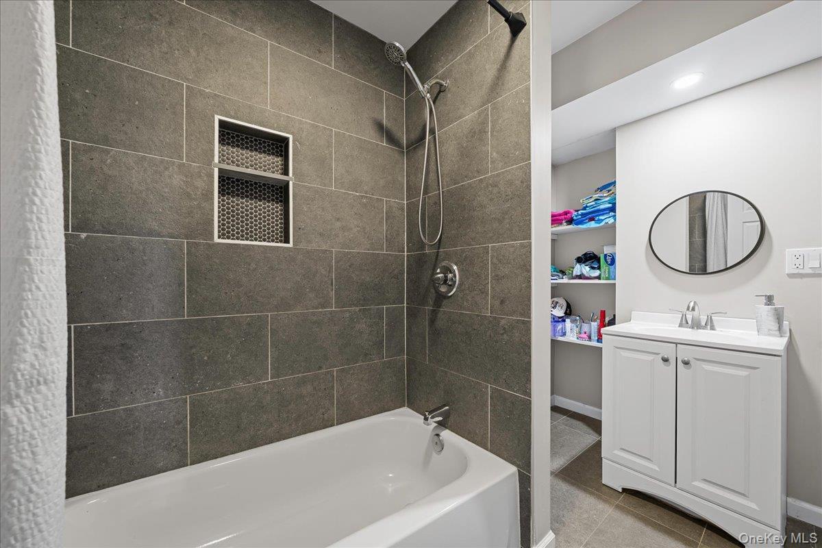 Single Family Rockwell  Orange County, NY 10940, MLS-973580-39