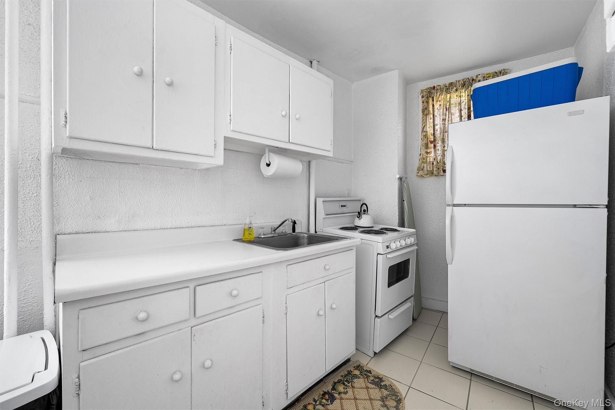 Single Family Secor  Westchester County, NY 10562, MLS-973596-9