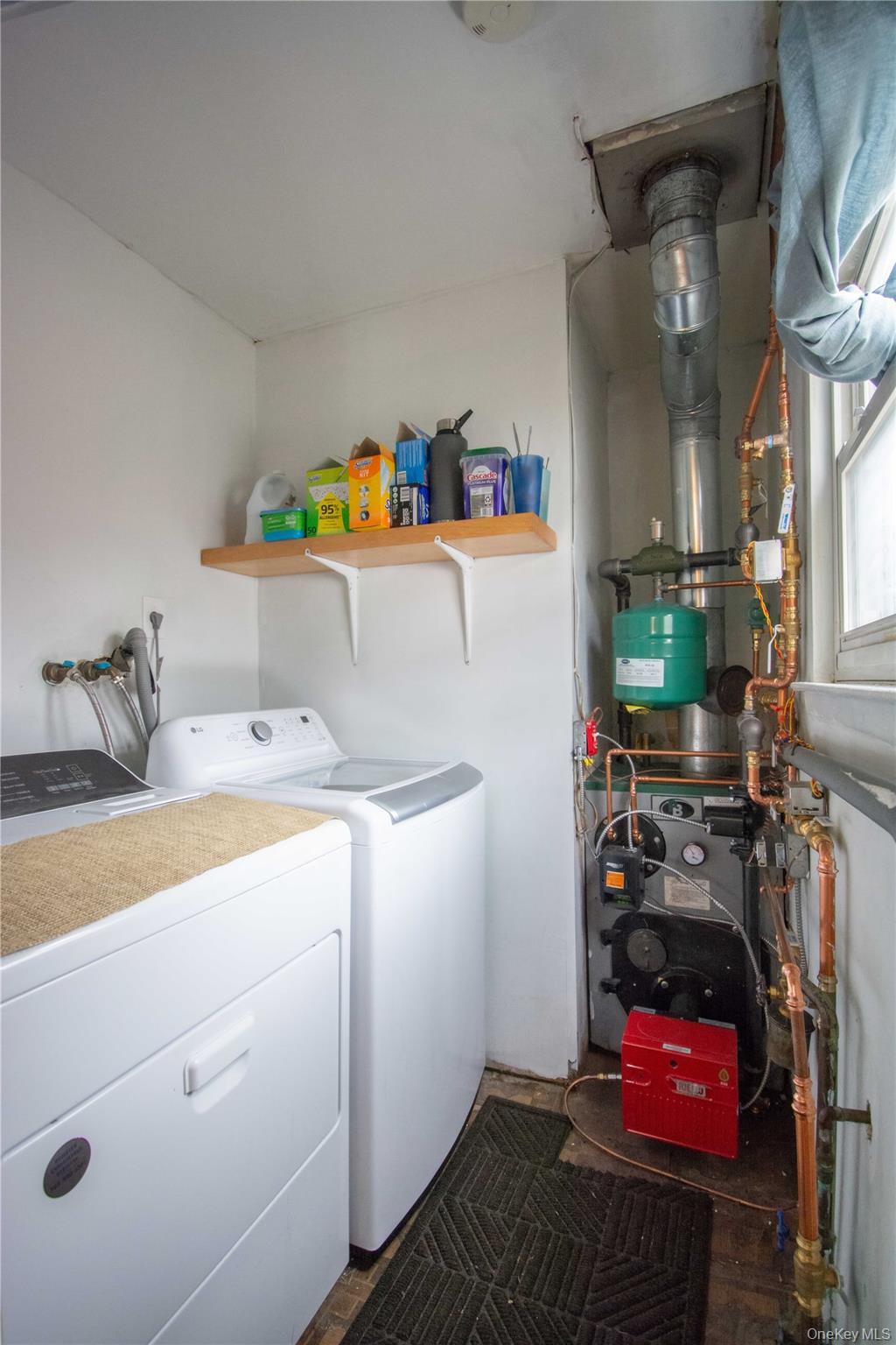 Single Family Narragansett  Suffolk County, NY 11763, MLS-973608-16