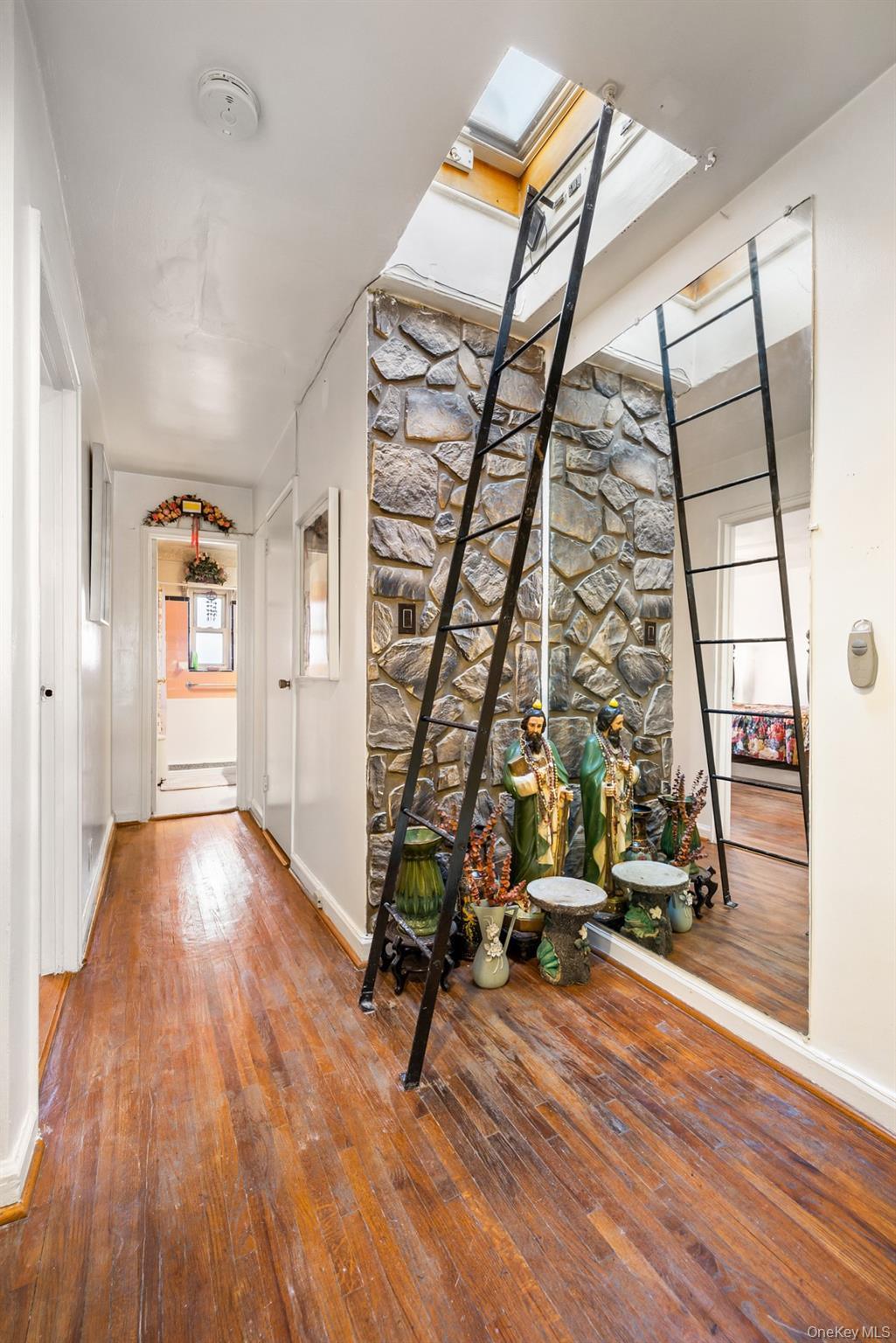 Single Family Hammersley Bronx, NY 10469, MLS-973618-10