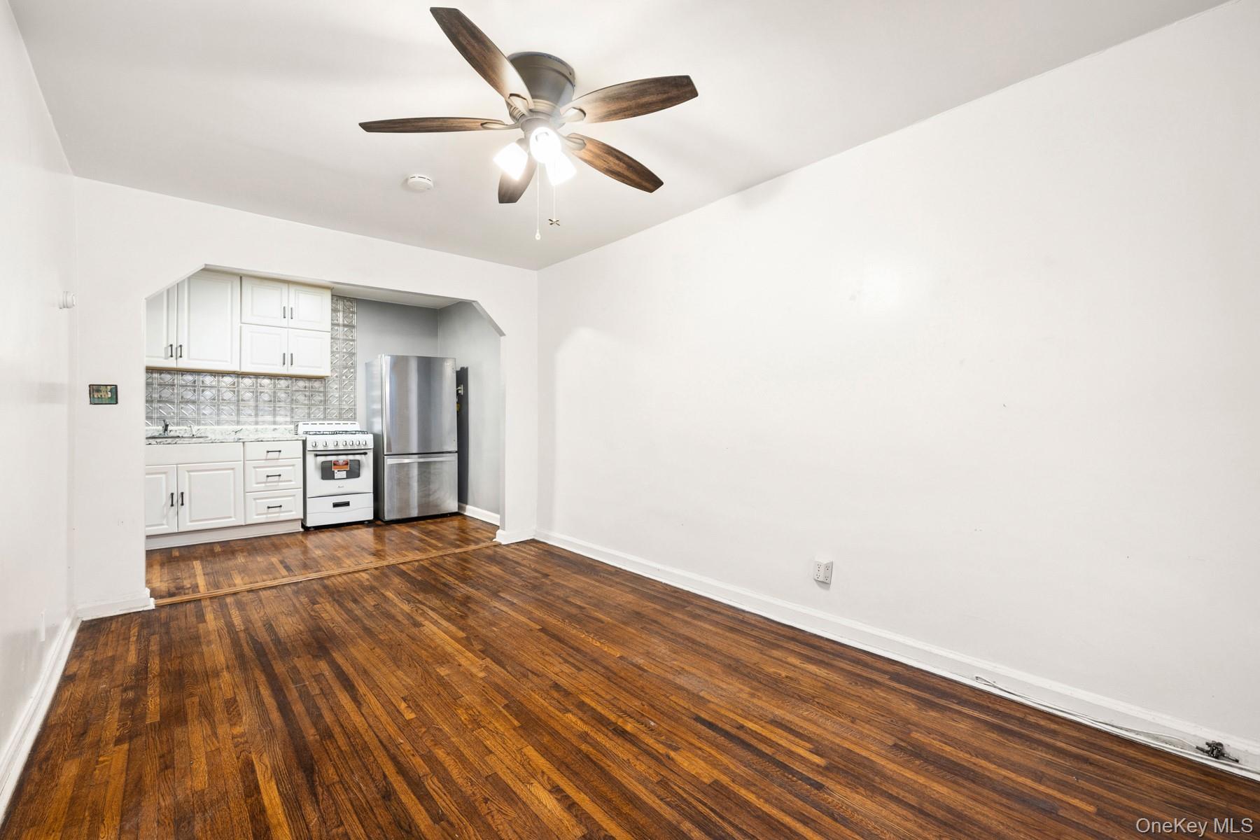 Single Family Hammersley Bronx, NY 10469, MLS-973618-13