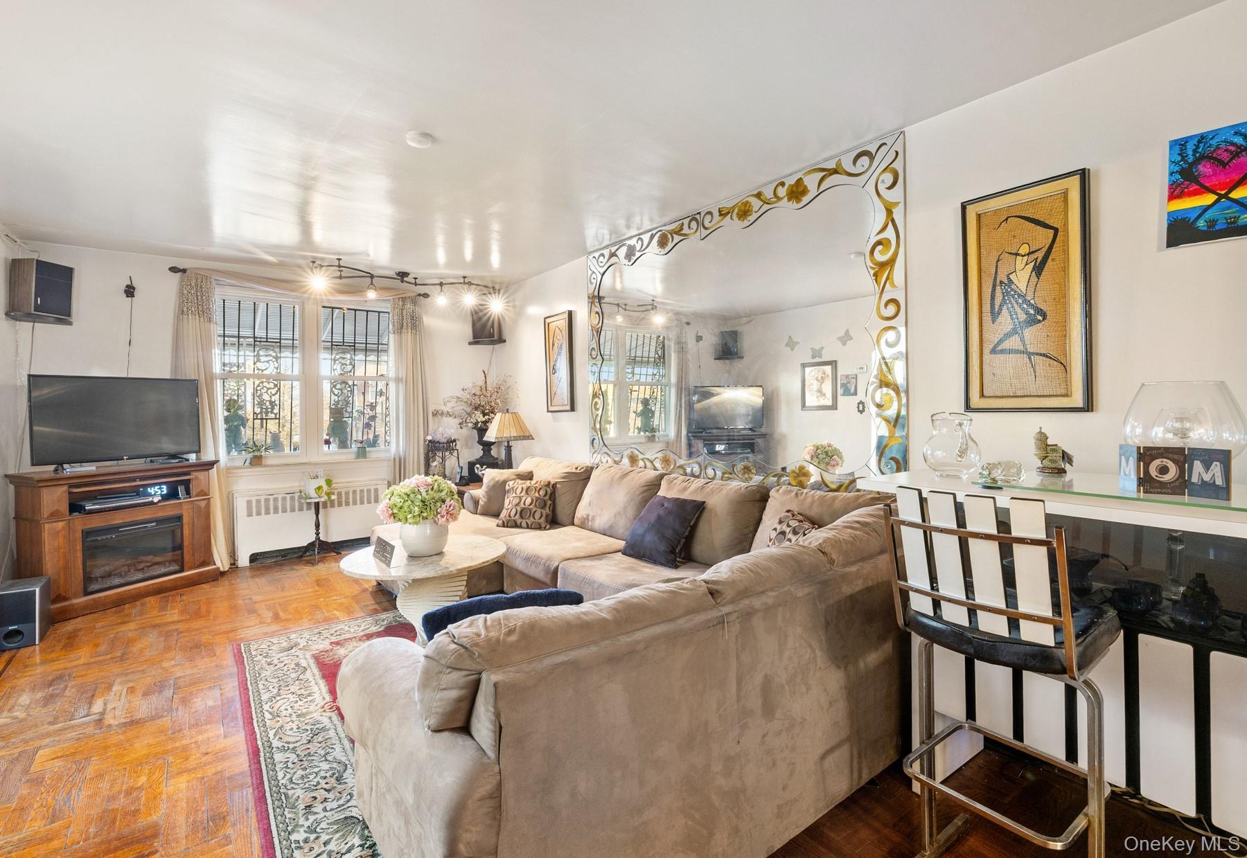 Single Family Hammersley Bronx, NY 10469, MLS-973618-2