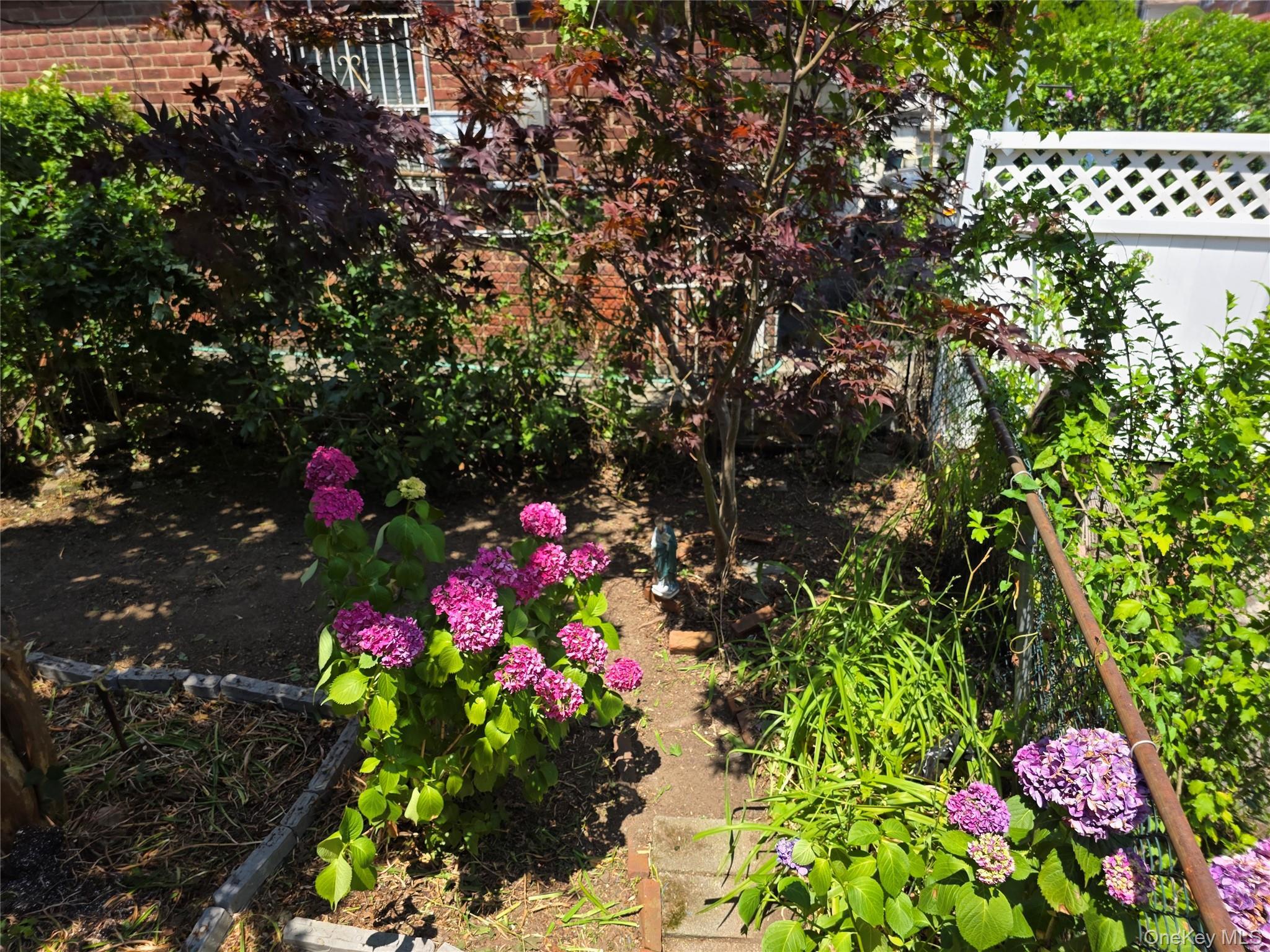 Single Family Hammersley Bronx, NY 10469, MLS-973618-21