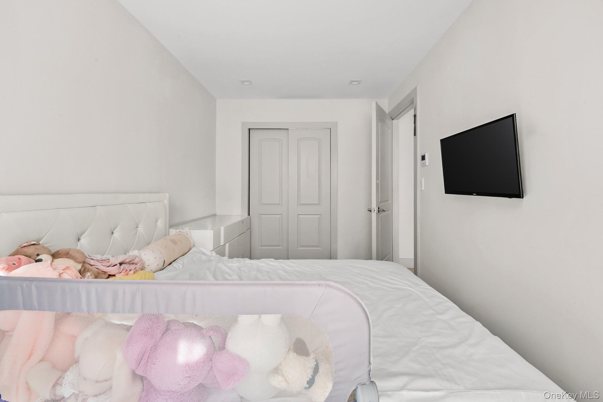 Condo Bowne  Queens, NY 11355, MLS-973640-11