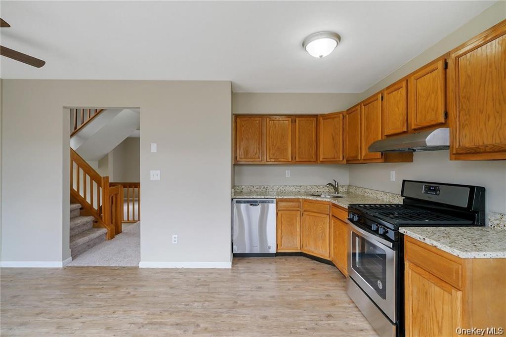 Condo Mayer  Orange County, NY 10940, MLS-973651-5