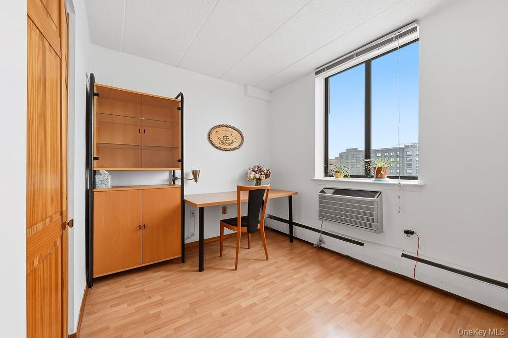 Condo 41st Queens, NY 11355, MLS-973660-11