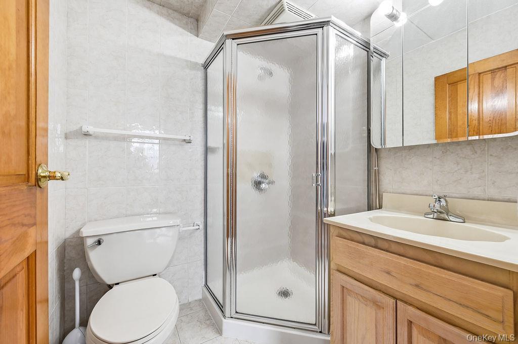 Condo 41st Queens, NY 11355, MLS-973660-14