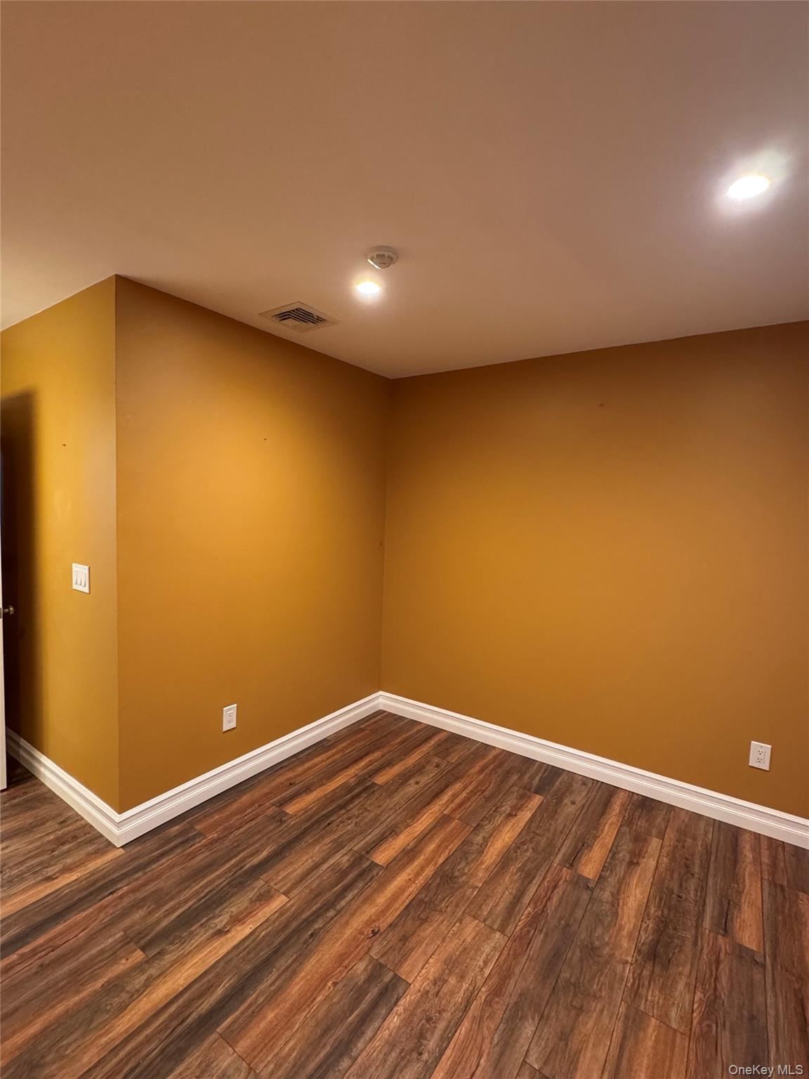 Condo Bass  Suffolk County, NY 11949, MLS-973680-34