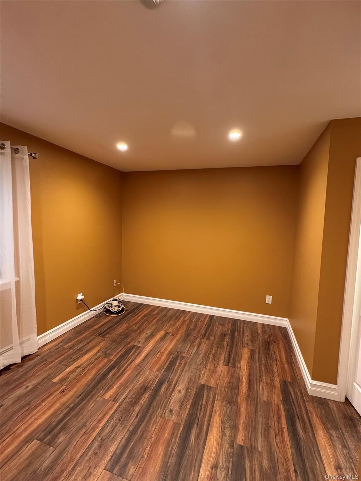 Condo Bass  Suffolk County, NY 11949, MLS-973680-35