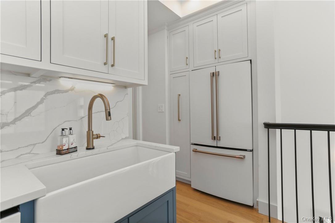 Single Family Rochelle Bronx, NY 10464, MLS-973685-10