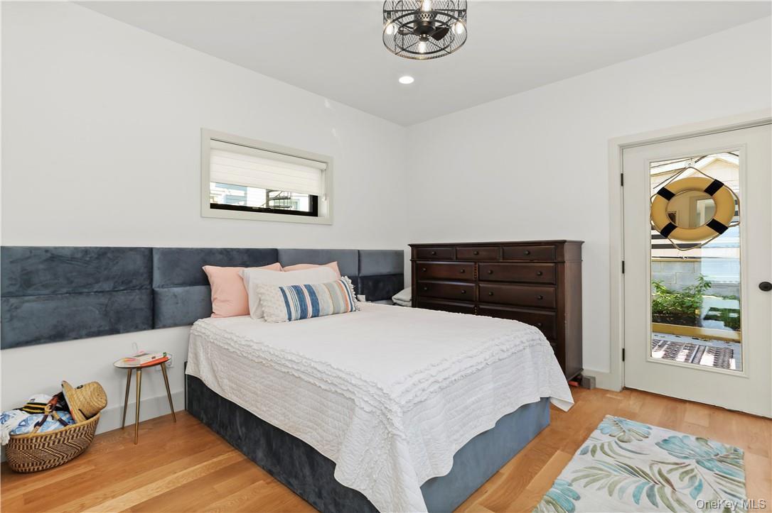 Single Family Rochelle Bronx, NY 10464, MLS-973685-12