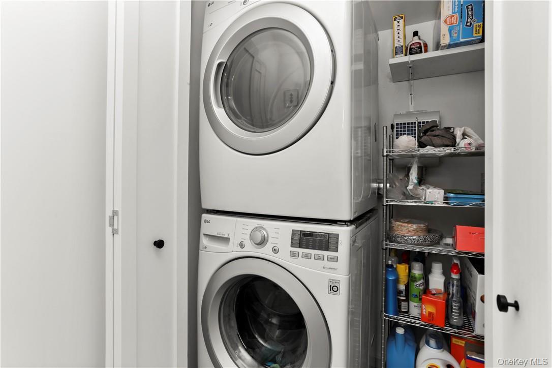 Single Family Rochelle Bronx, NY 10464, MLS-973685-24