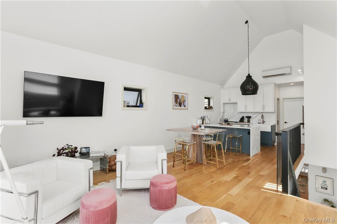 Single Family Rochelle Bronx, NY 10464, MLS-973685-3