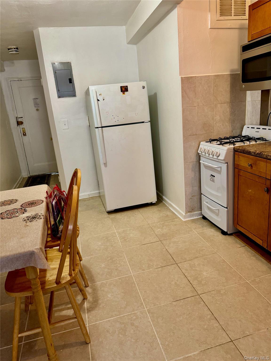 Apartment 38ave  Queens, NY 11355, MLS-973705-6