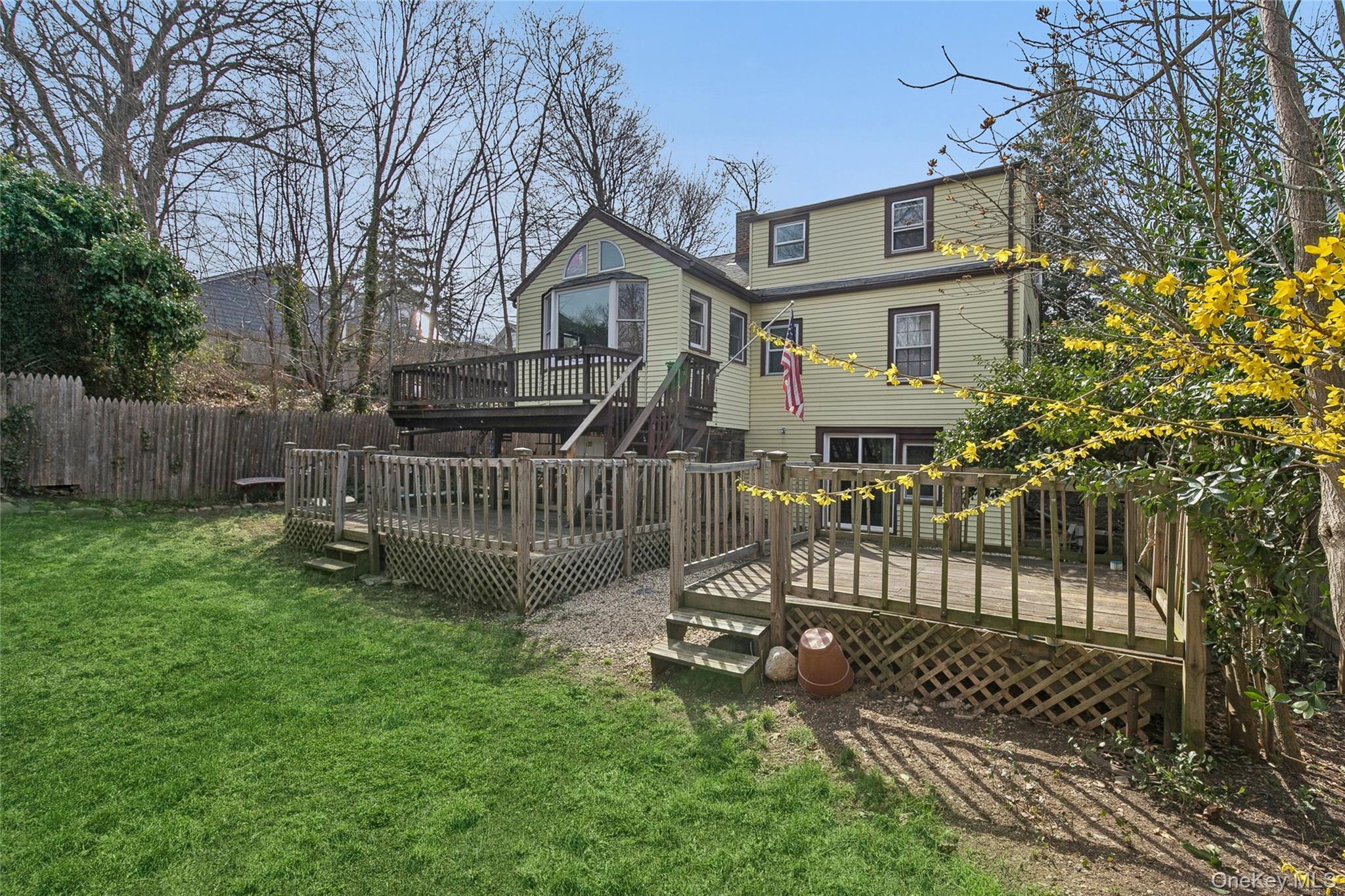 Single Family Hazelwood  Suffolk County, NY 11743, MLS-973710-26