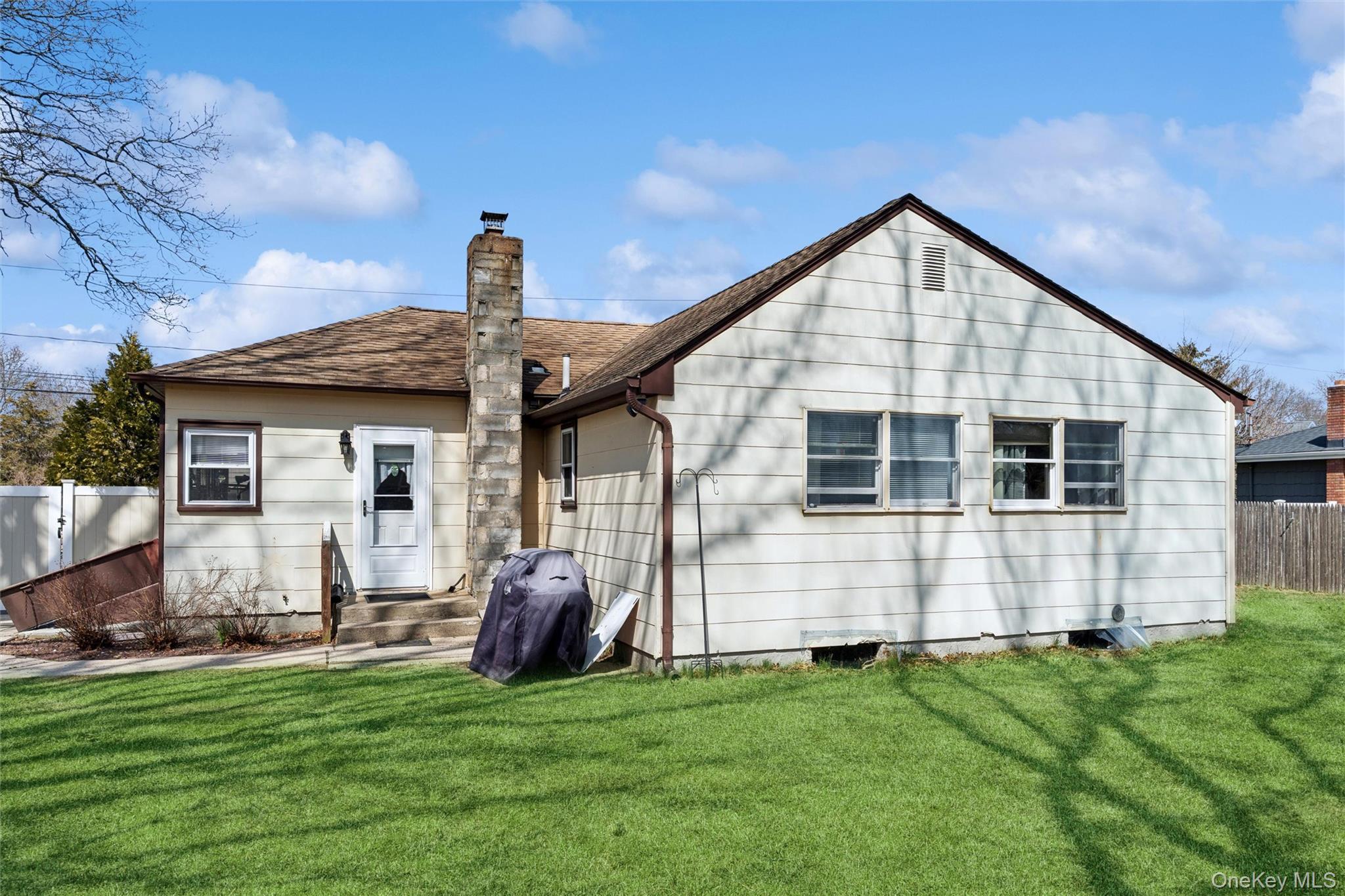 Single Family Pinetop  Suffolk County, NY 11967, MLS-973716-17