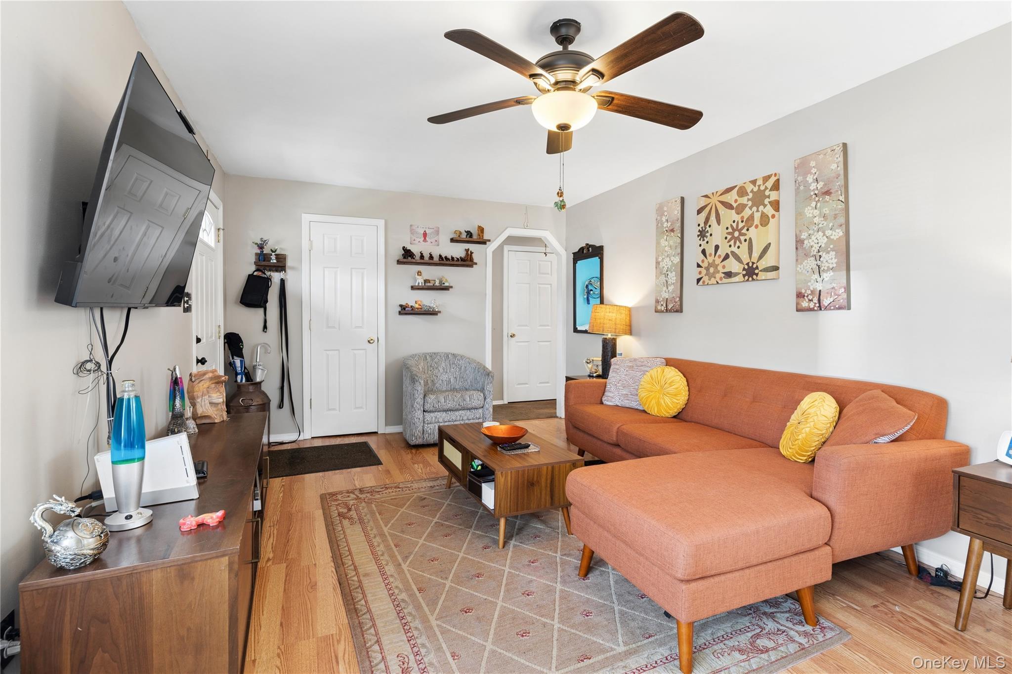 Single Family Pinetop  Suffolk County, NY 11967, MLS-973716-6