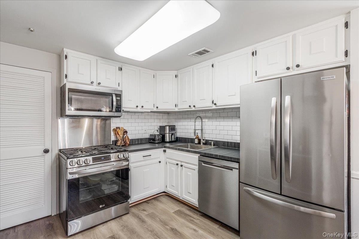 Condo Skyline  Suffolk County, NY 11727, MLS-973743-7