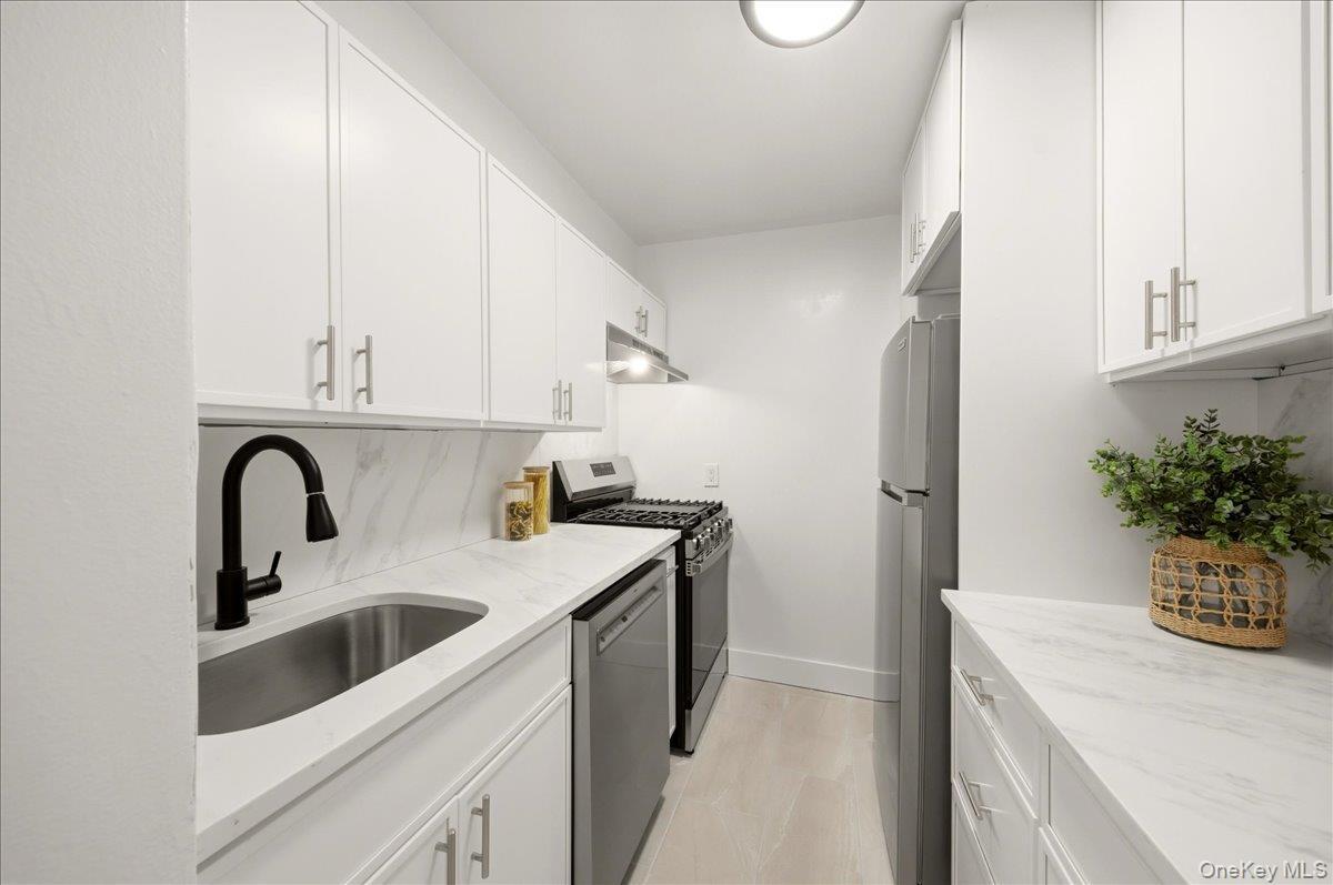 Condo Waring  Bronx, NY 10467, MLS-973769-13