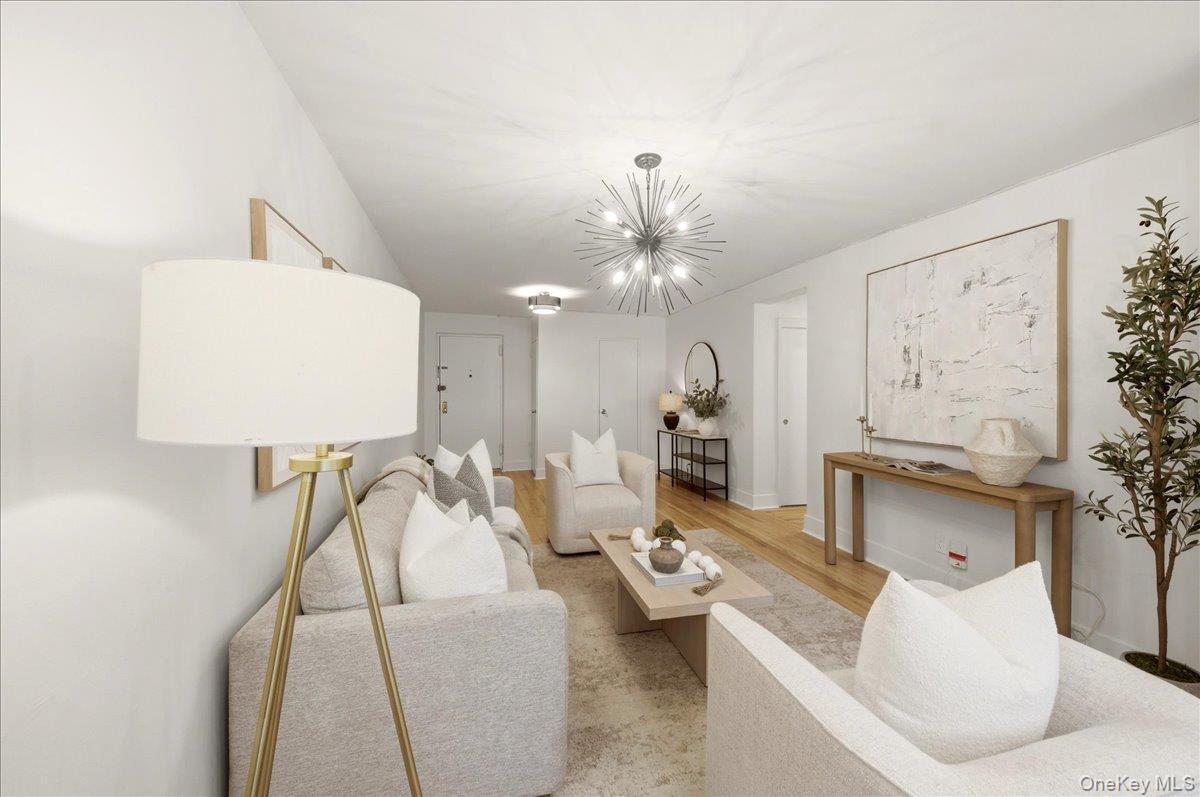 Condo Waring  Bronx, NY 10467, MLS-973769-4