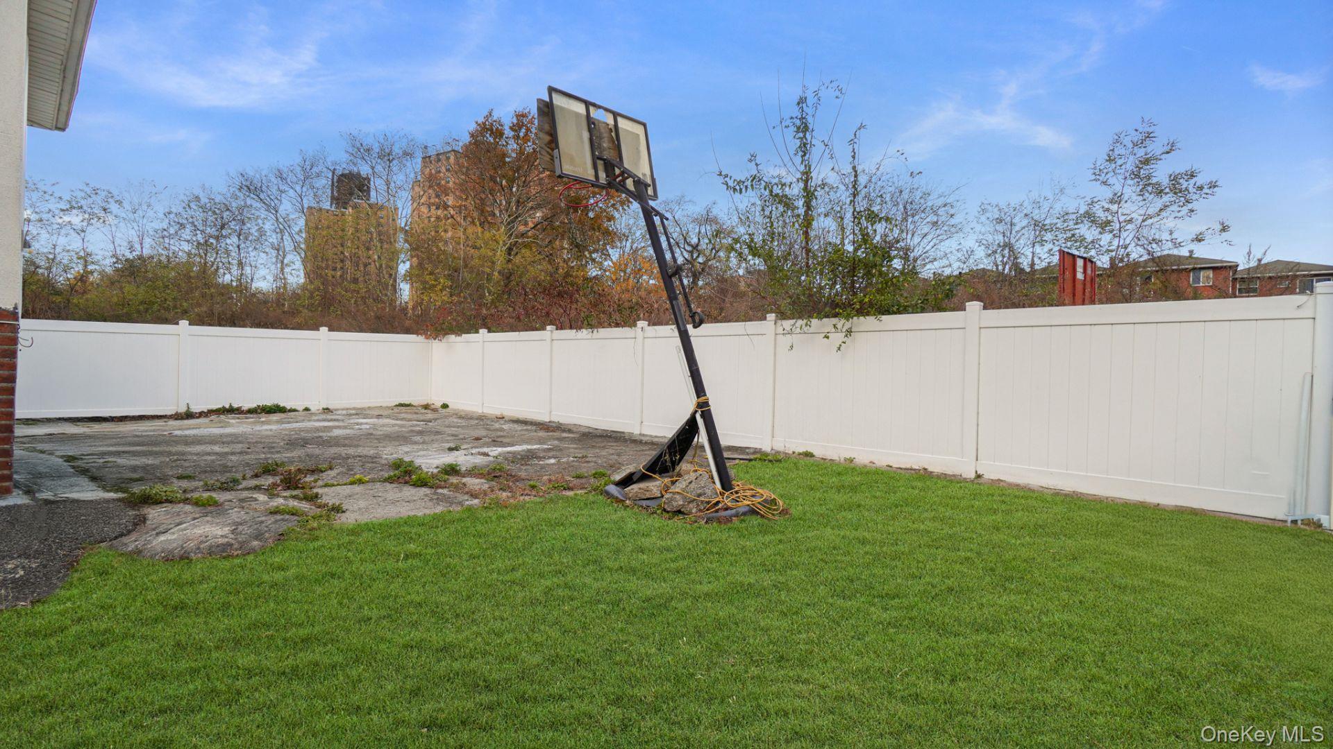 Single Family Hunter  Bronx, NY 10475, MLS-973789-22