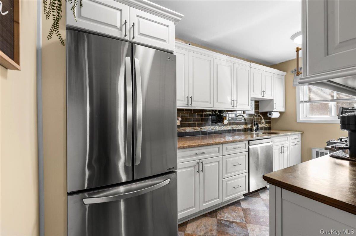 Coop Dr  Suffolk County, NY 11703, MLS-973790-7