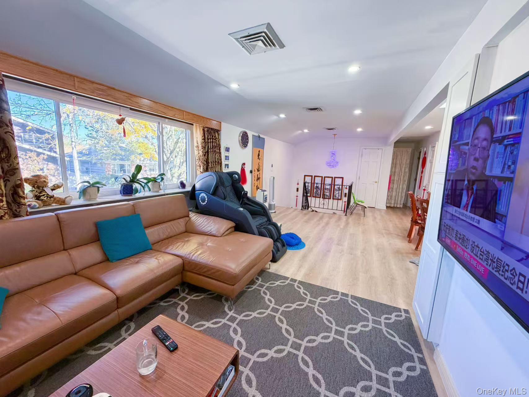 Single Family 20th  Queens, NY 11357, MLS-973793-3