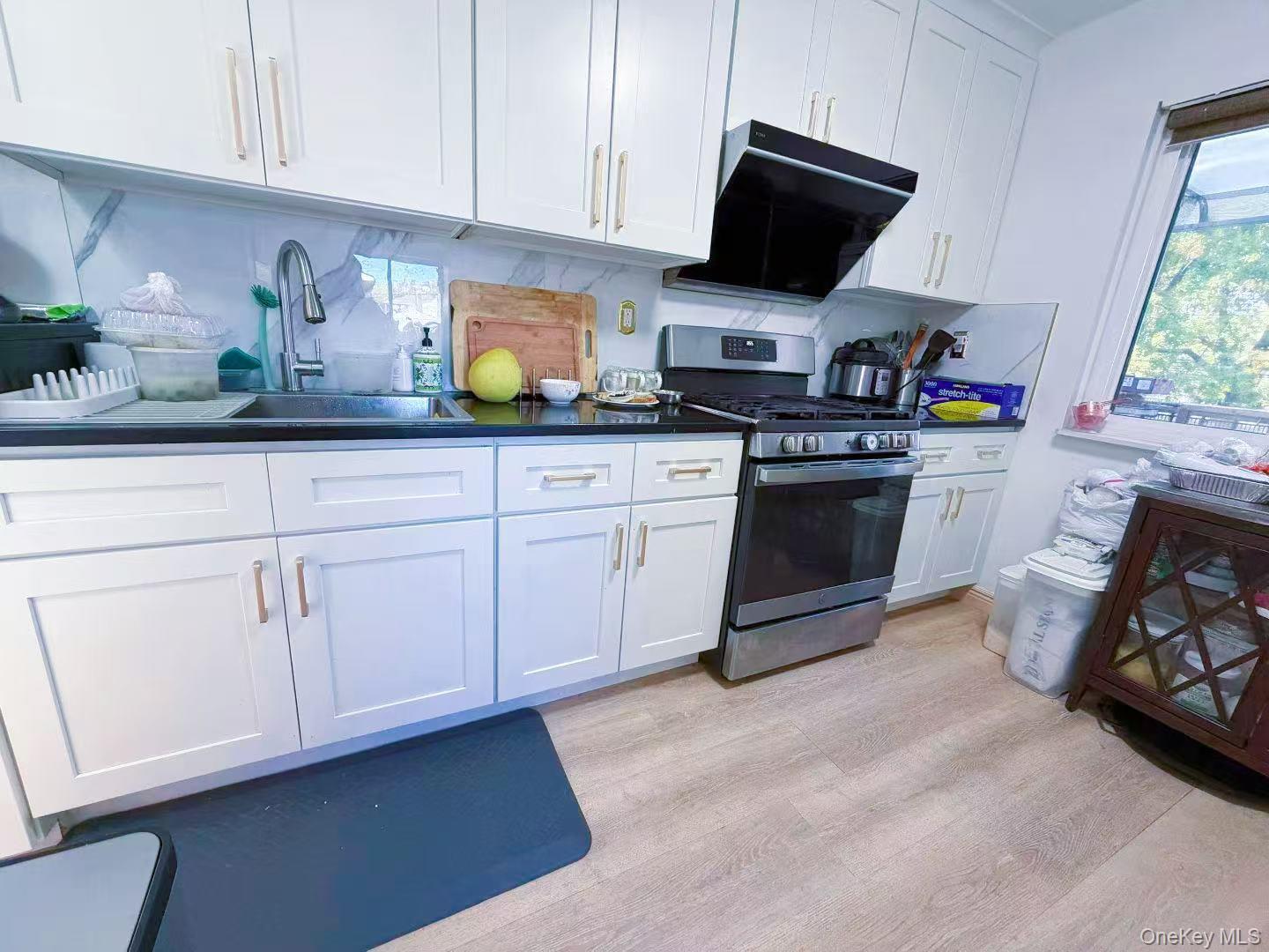 Single Family 20th  Queens, NY 11357, MLS-973793-7