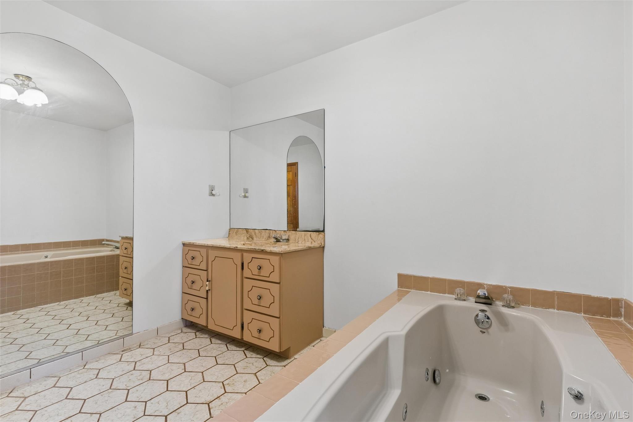 Single Family Overhill  Suffolk County, NY 11792, MLS-973818-15