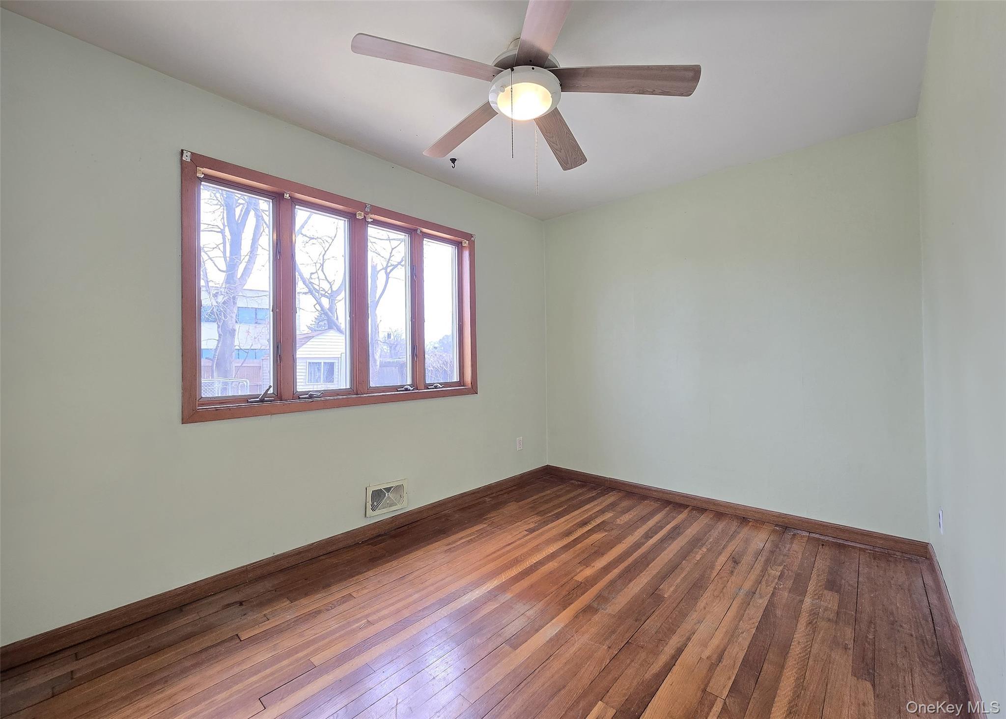 Single Family Lakewood  Suffolk County, NY 11779, MLS-973829-5