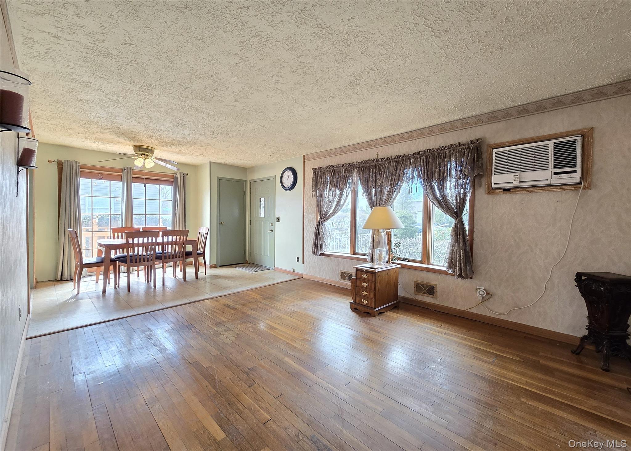 Single Family Lakewood  Suffolk County, NY 11779, MLS-973829-6