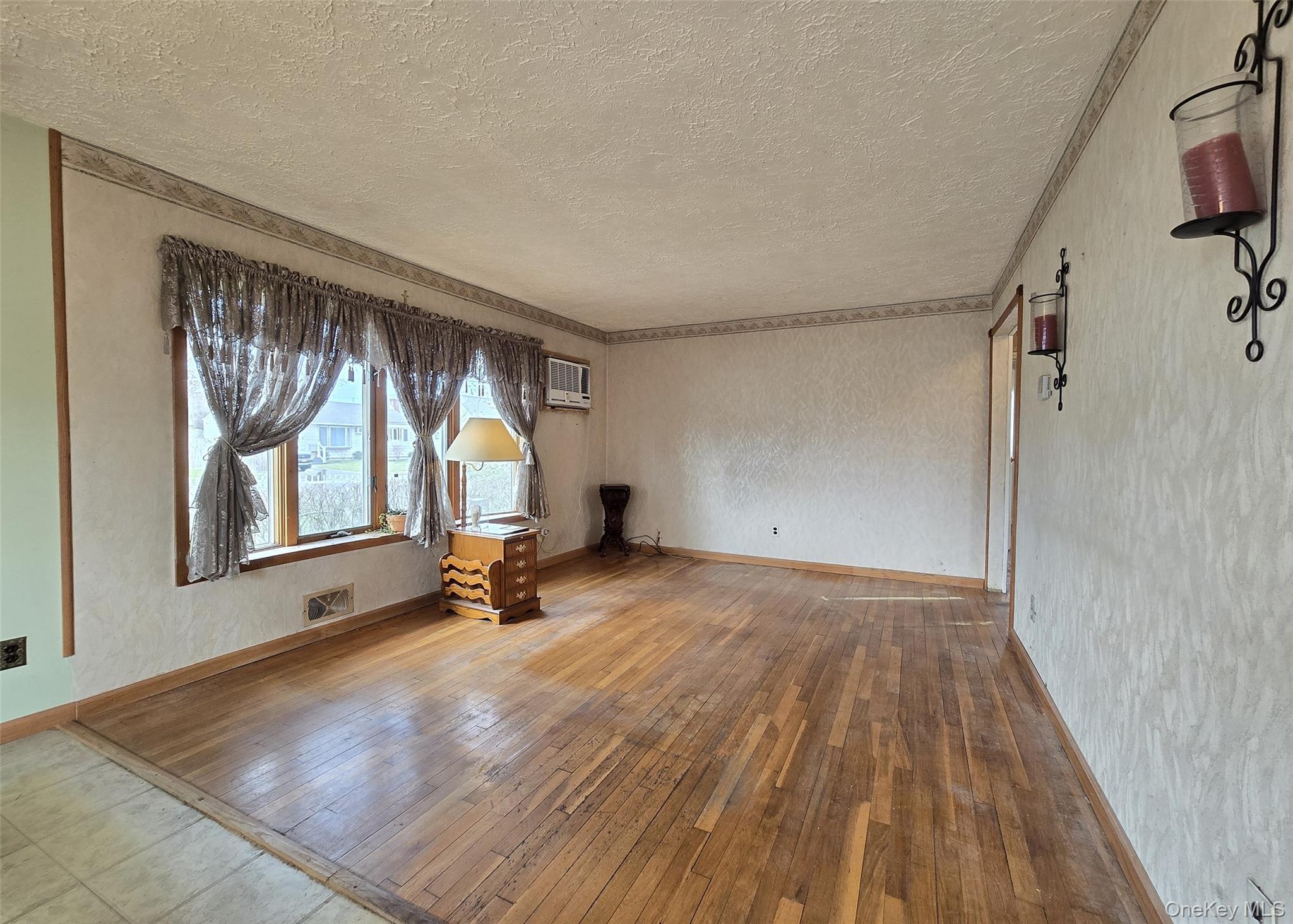 Single Family Lakewood  Suffolk County, NY 11779, MLS-973829-7