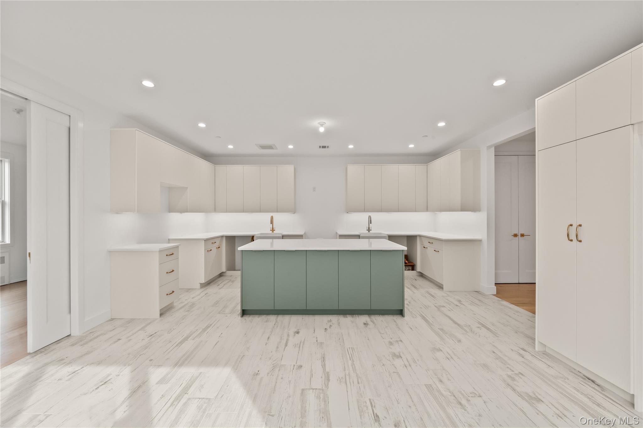 Condo Singer  Rockland County, NY 10977, MLS-973840-14