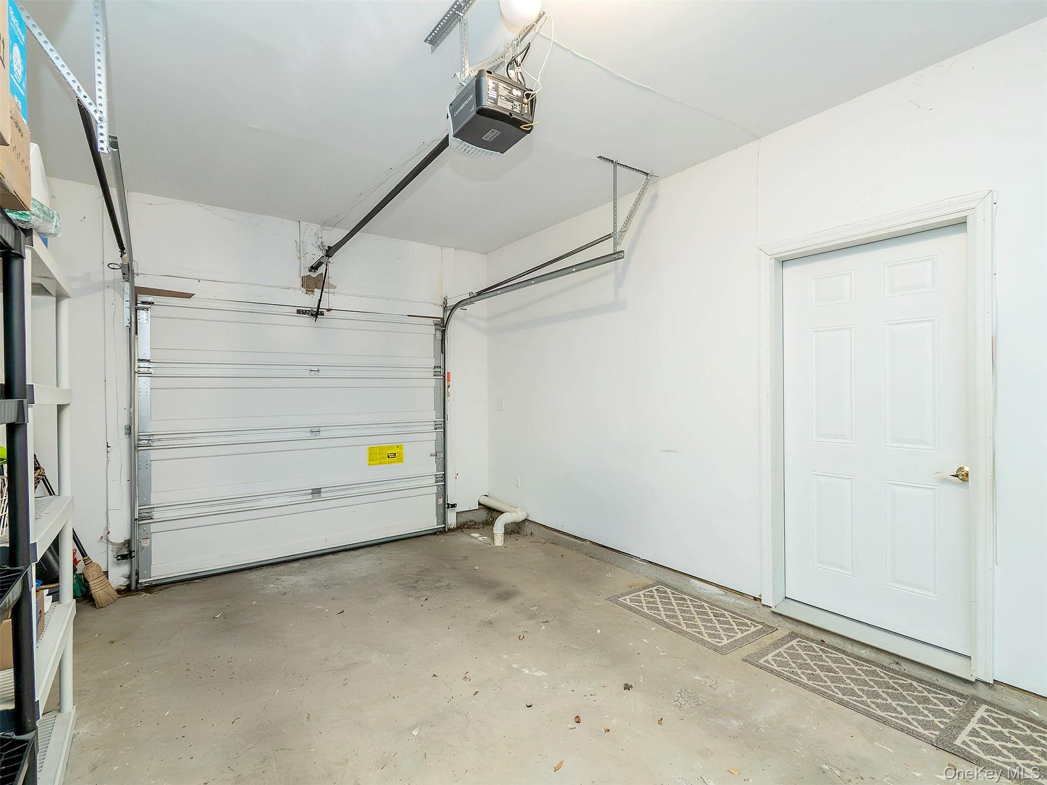 Condo Pond View  Nassau County, NY 11050, MLS-973881-25