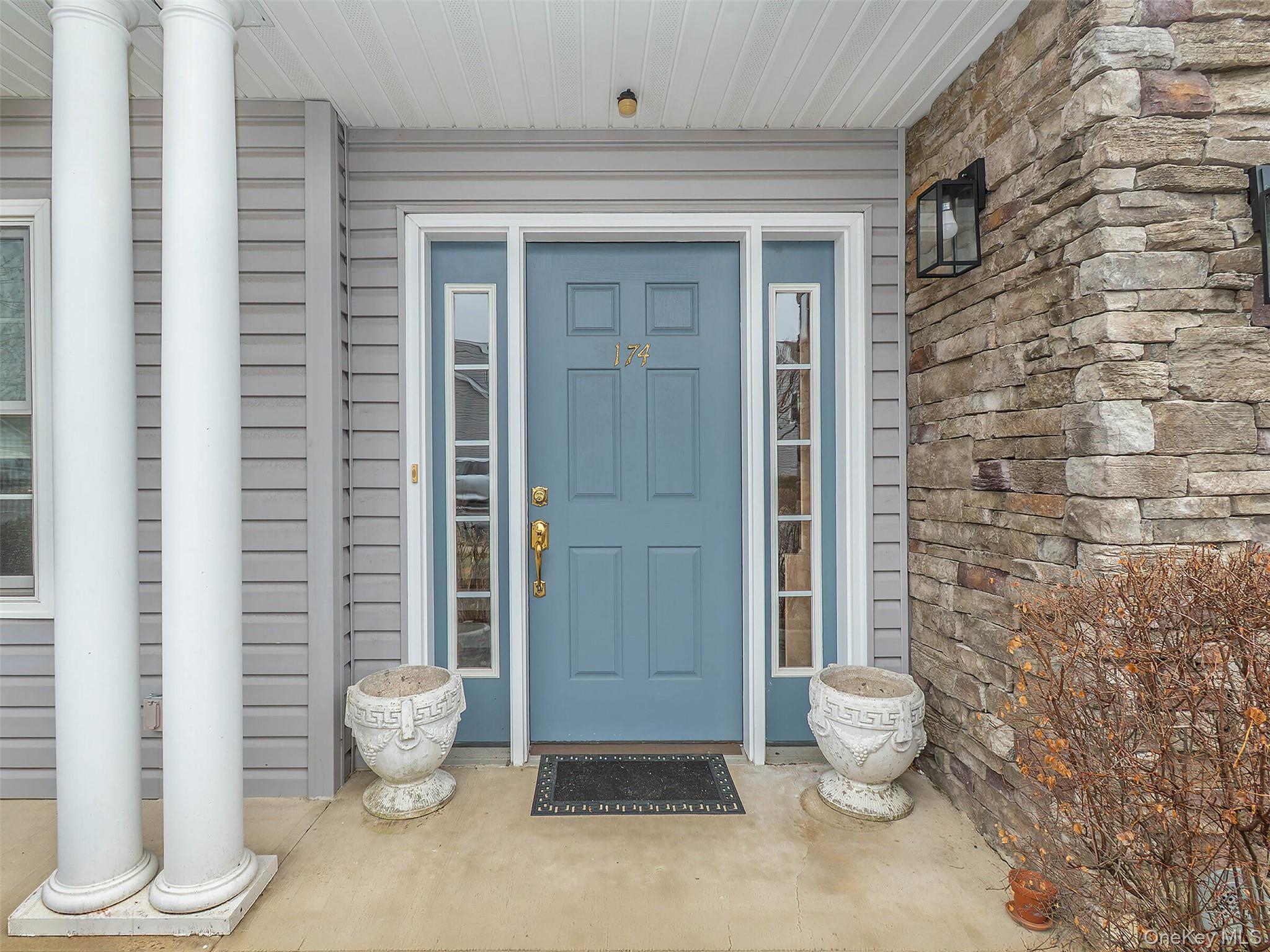 Condo Pond View  Nassau County, NY 11050, MLS-973881-3