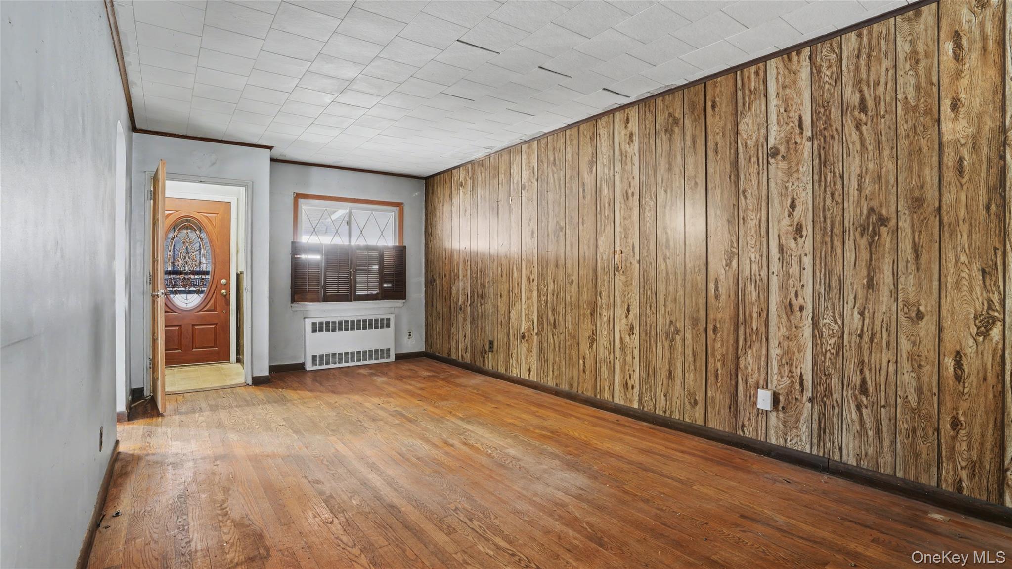 Single Family 61st  Queens, NY 11378, MLS-973896-2