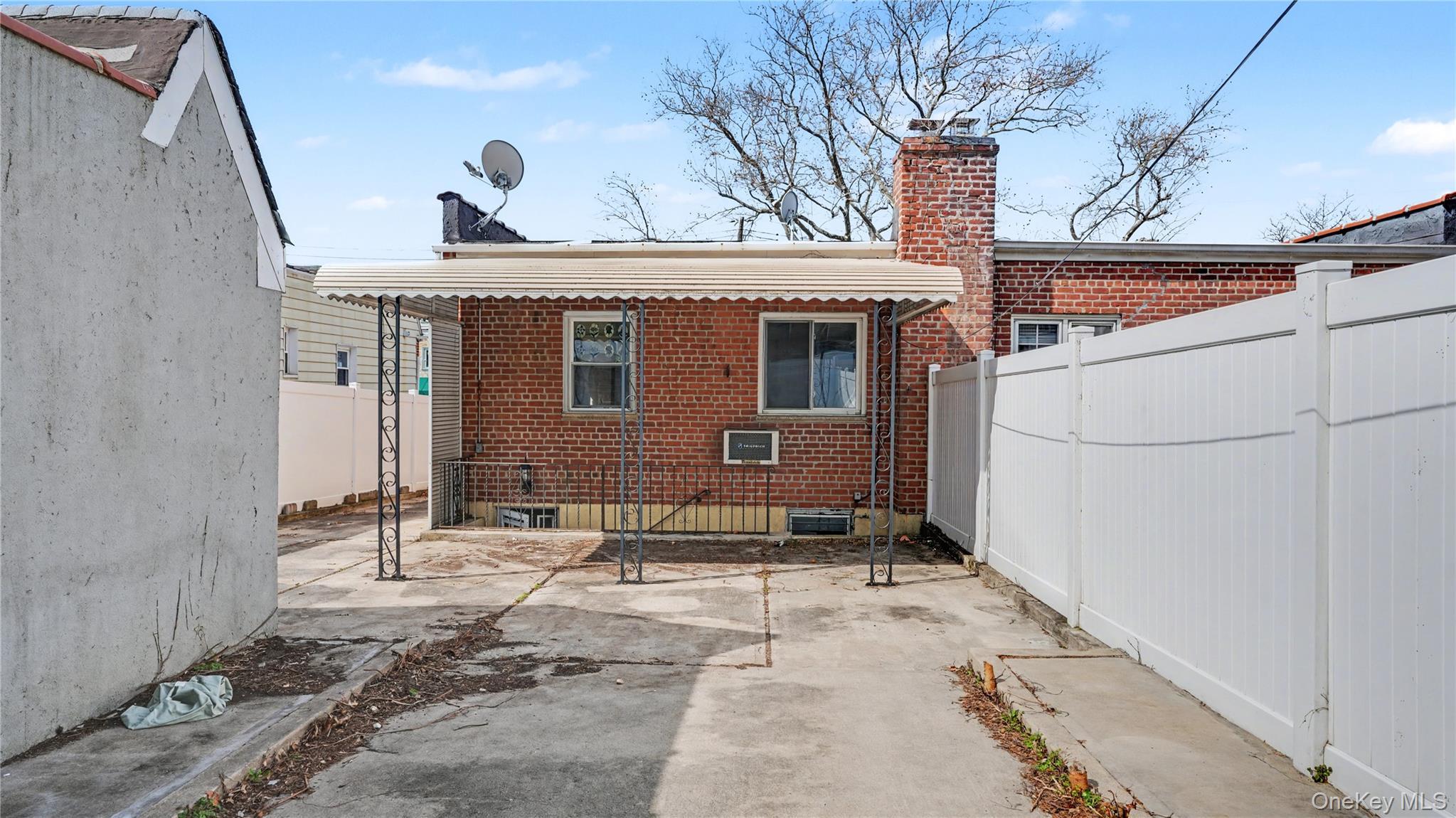 Single Family 61st  Queens, NY 11378, MLS-973896-6