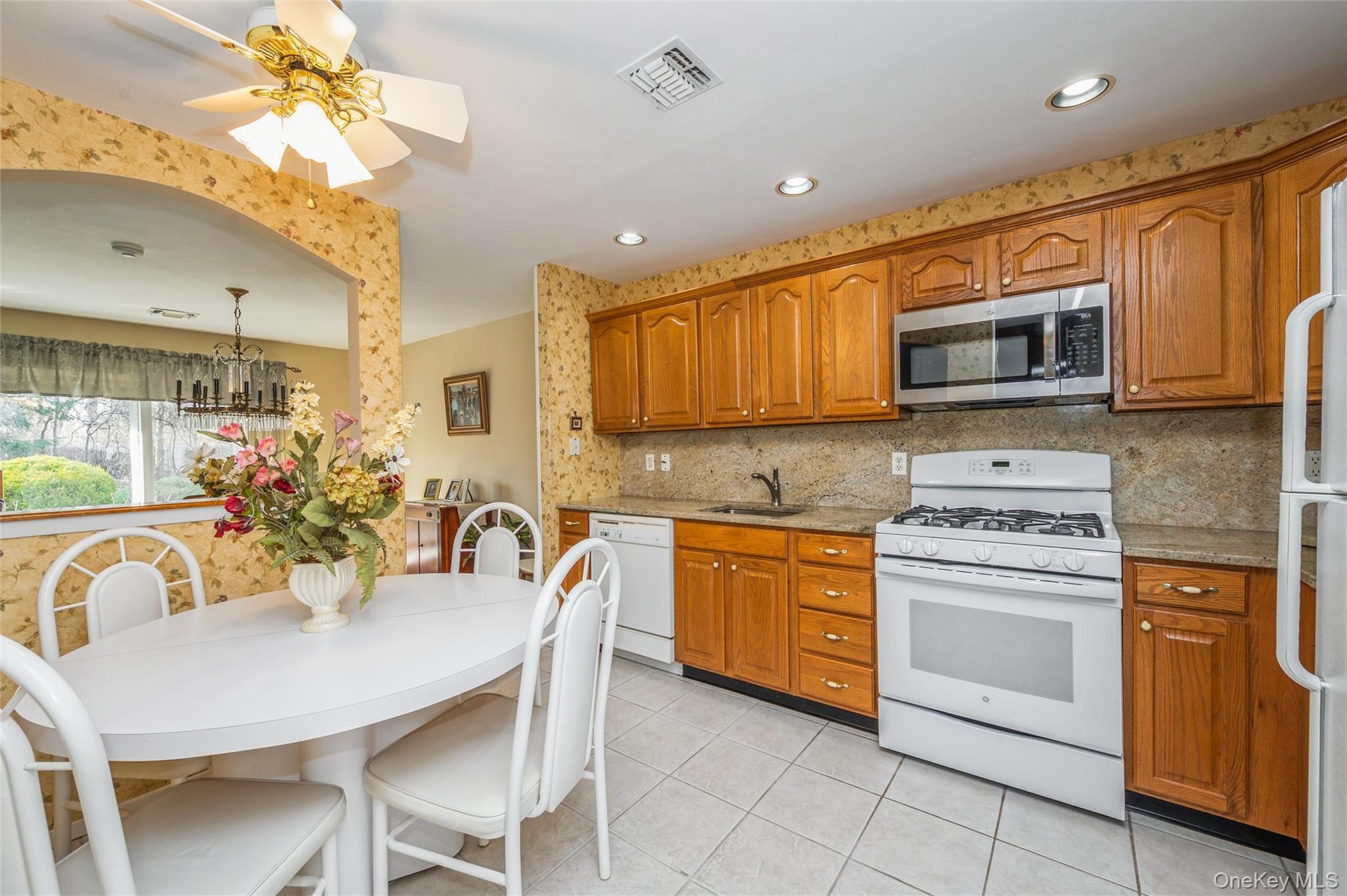 Condo Erin  Suffolk County, NY 11733, MLS-973899-15