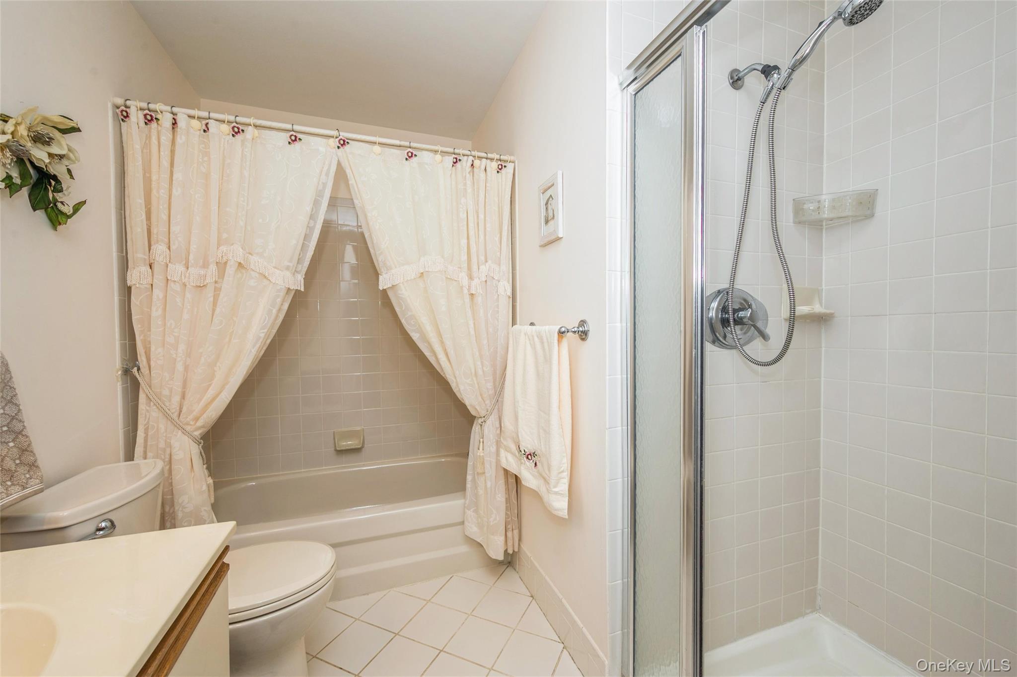 Condo Erin  Suffolk County, NY 11733, MLS-973899-22