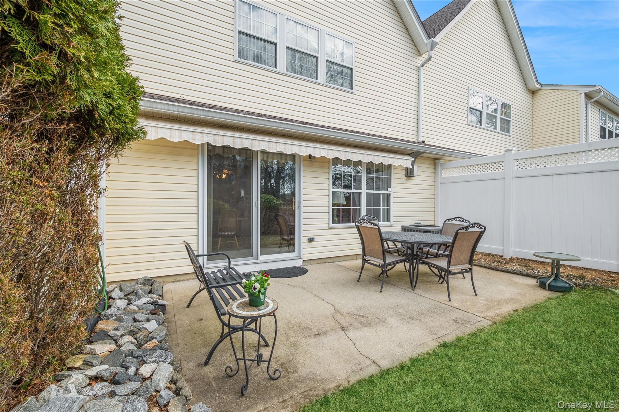 Condo Erin  Suffolk County, NY 11733, MLS-973899-26