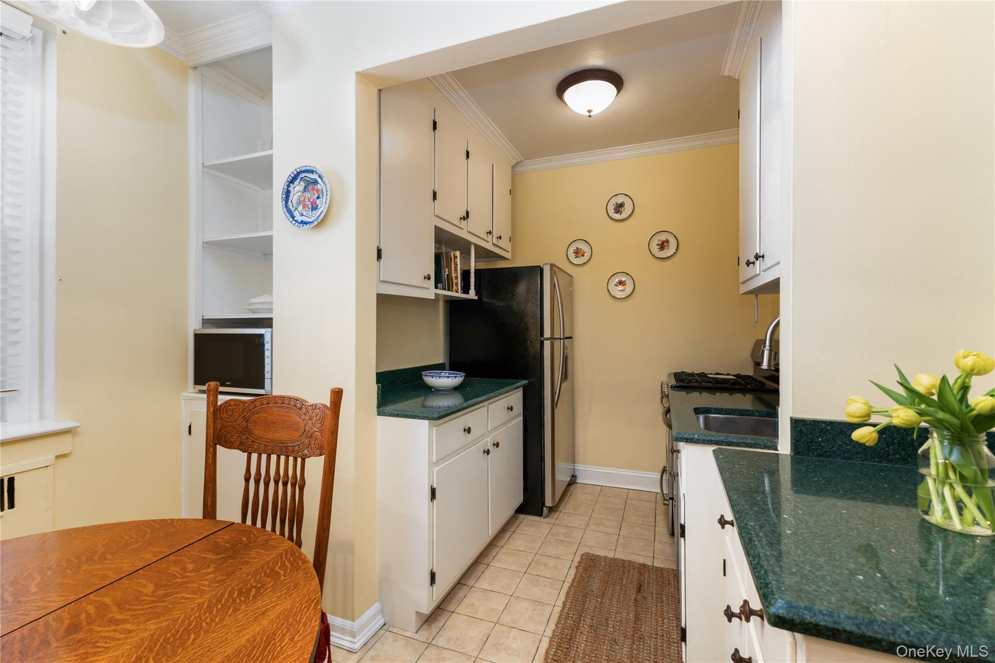 Coop Parkview Westchester County, NY 10708, MLS-973901-24