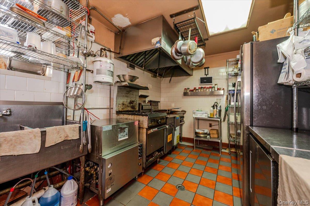 Commercial Sale Bruckner Boulevard Bronx, NY 10465, MLS-973902-11