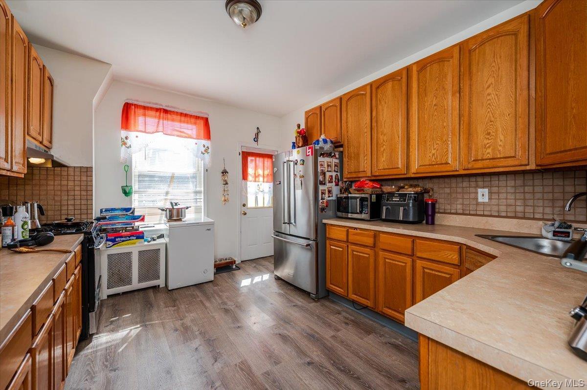 Commercial Sale Bruckner Boulevard Bronx, NY 10465, MLS-973902-31