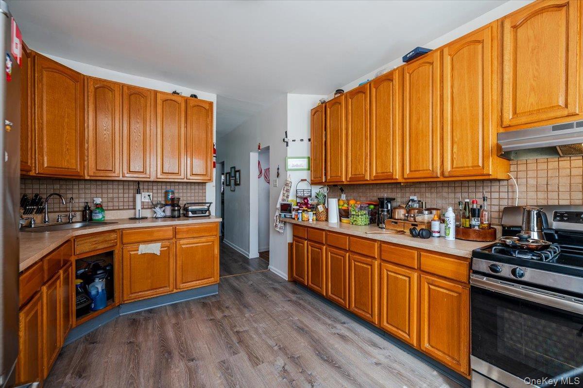 Commercial Sale Bruckner Boulevard Bronx, NY 10465, MLS-973902-32