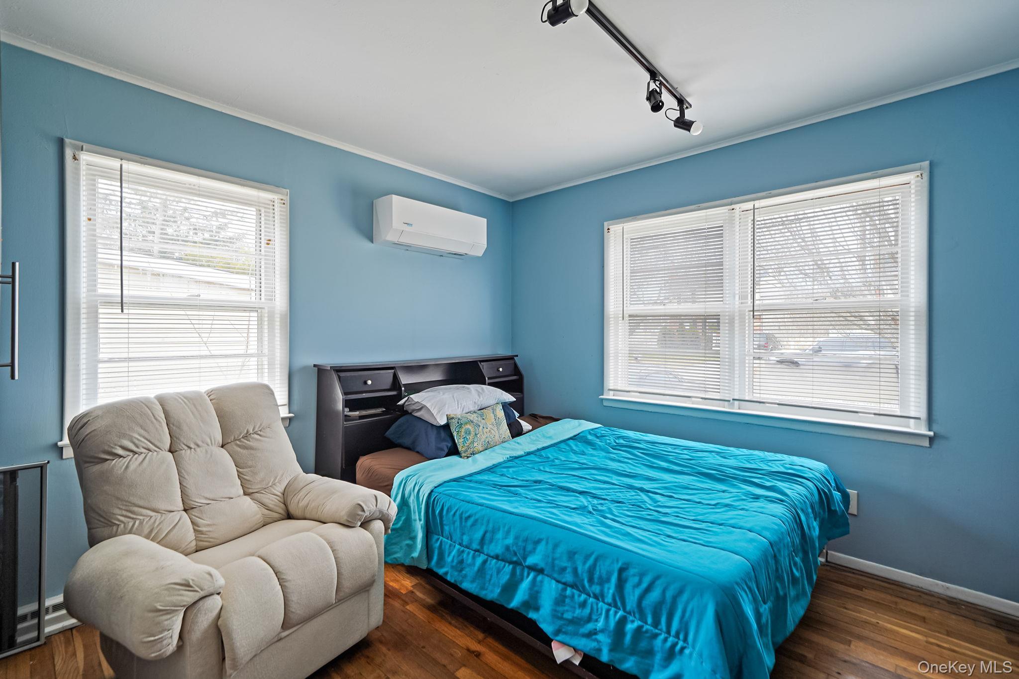 Single Family Argyle  Suffolk County, NY 11967, MLS-973907-12