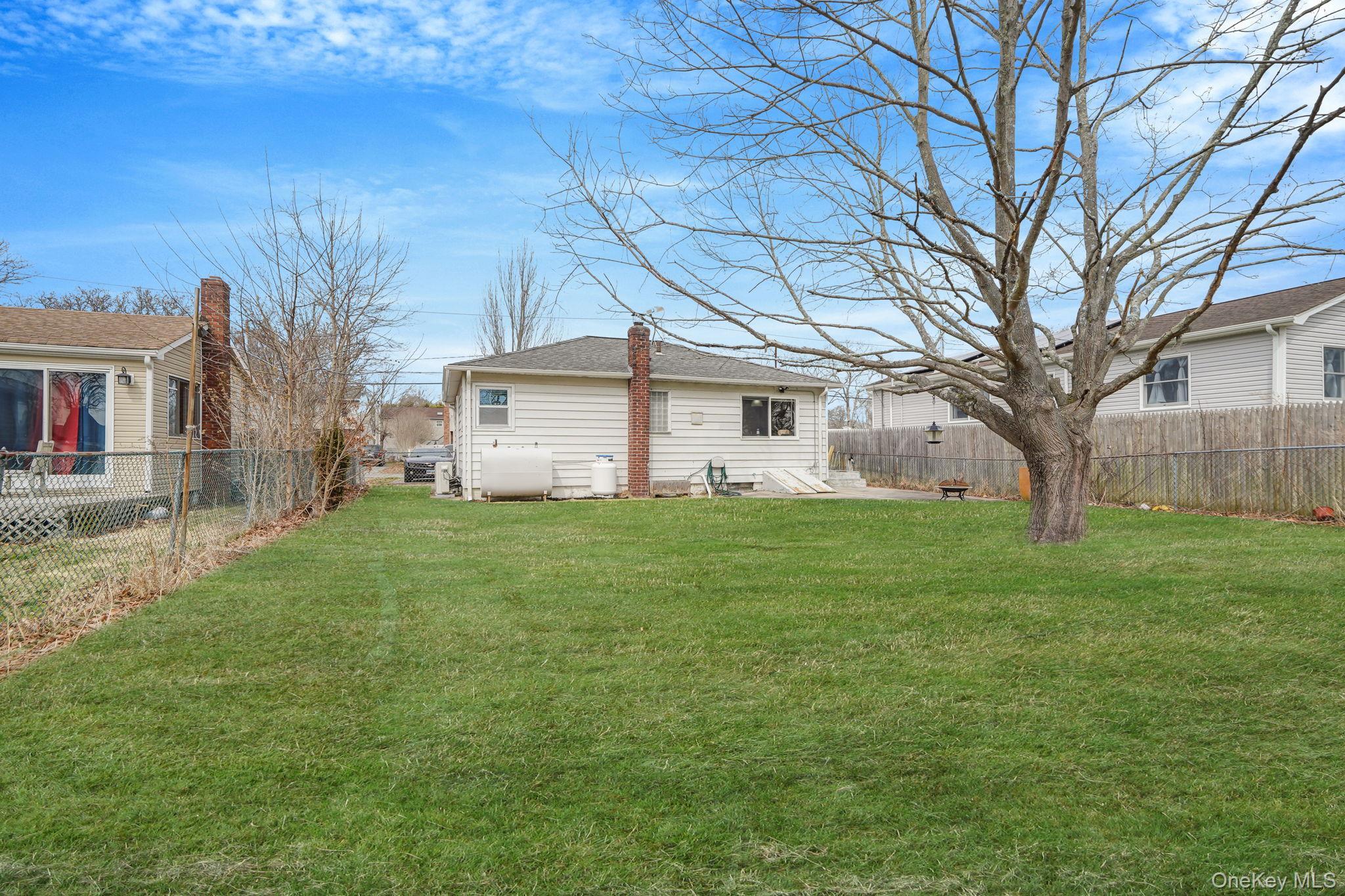 Single Family Argyle  Suffolk County, NY 11967, MLS-973907-15