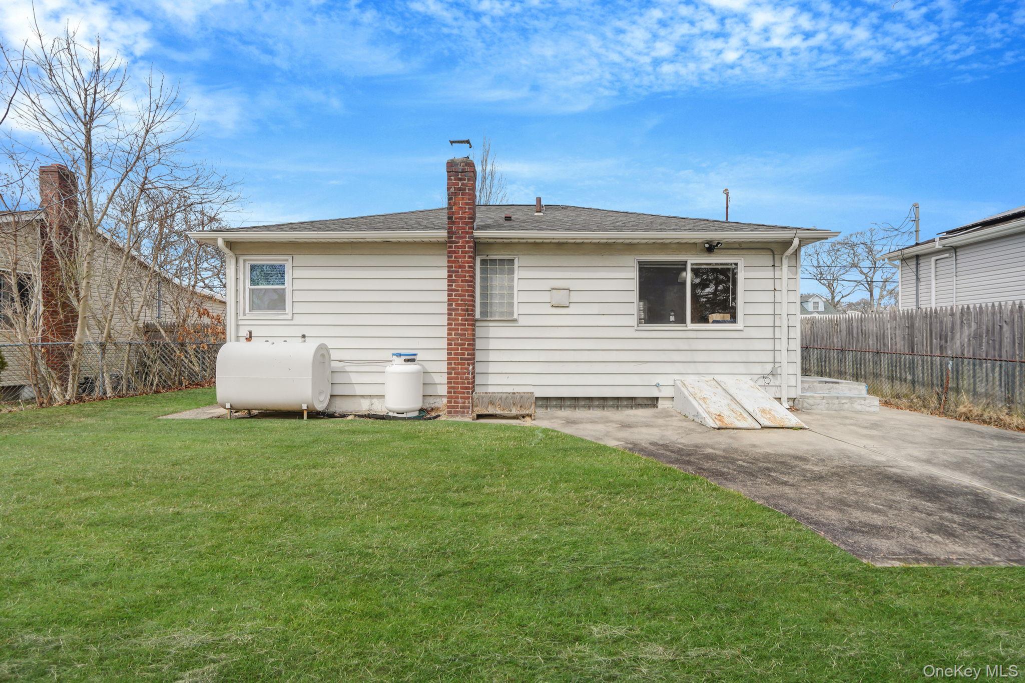 Single Family Argyle  Suffolk County, NY 11967, MLS-973907-16