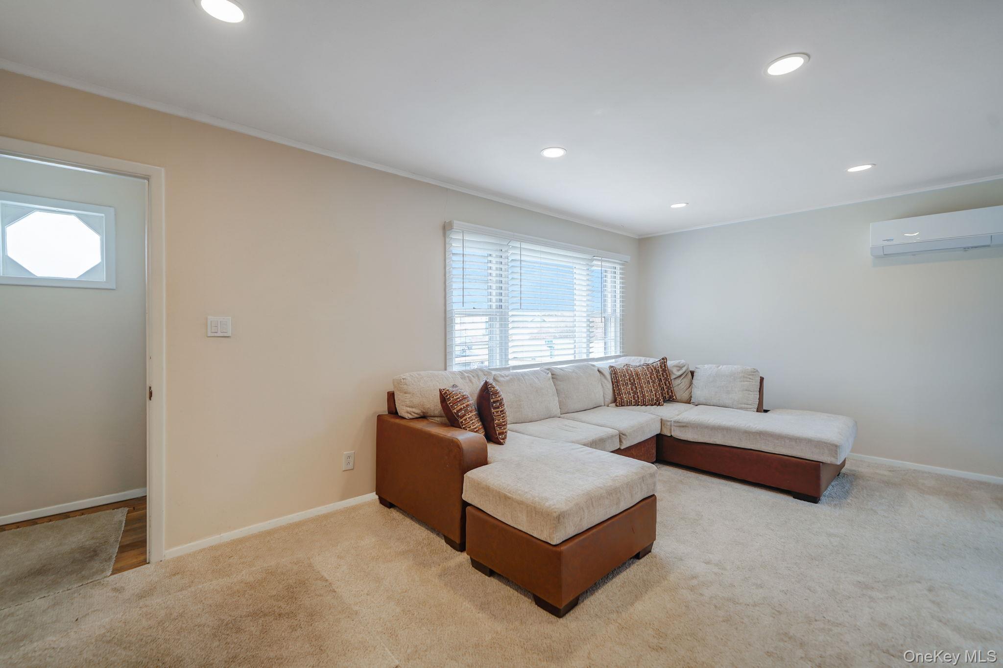 Single Family Argyle  Suffolk County, NY 11967, MLS-973907-6