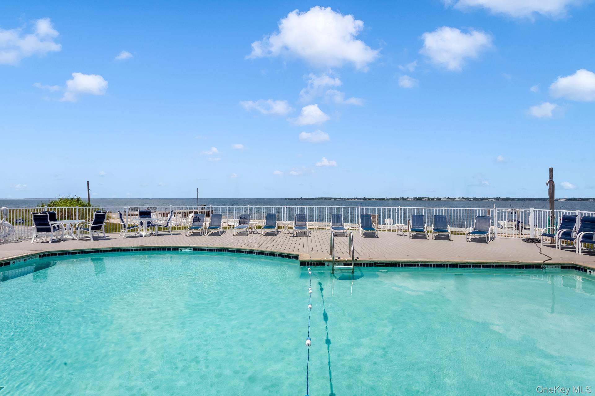 Condo Dune  Suffolk County, NY 11978, MLS-973928-11