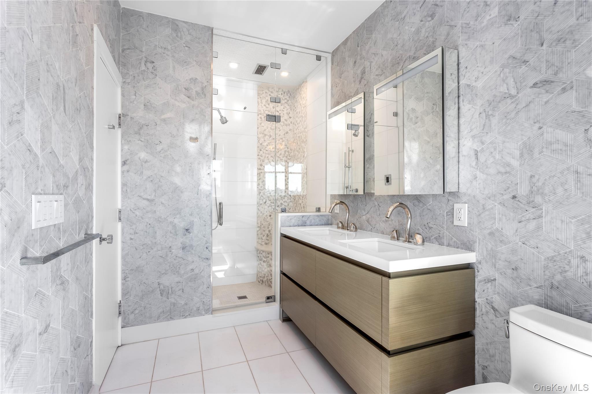 Condo Dune  Suffolk County, NY 11978, MLS-973928-22